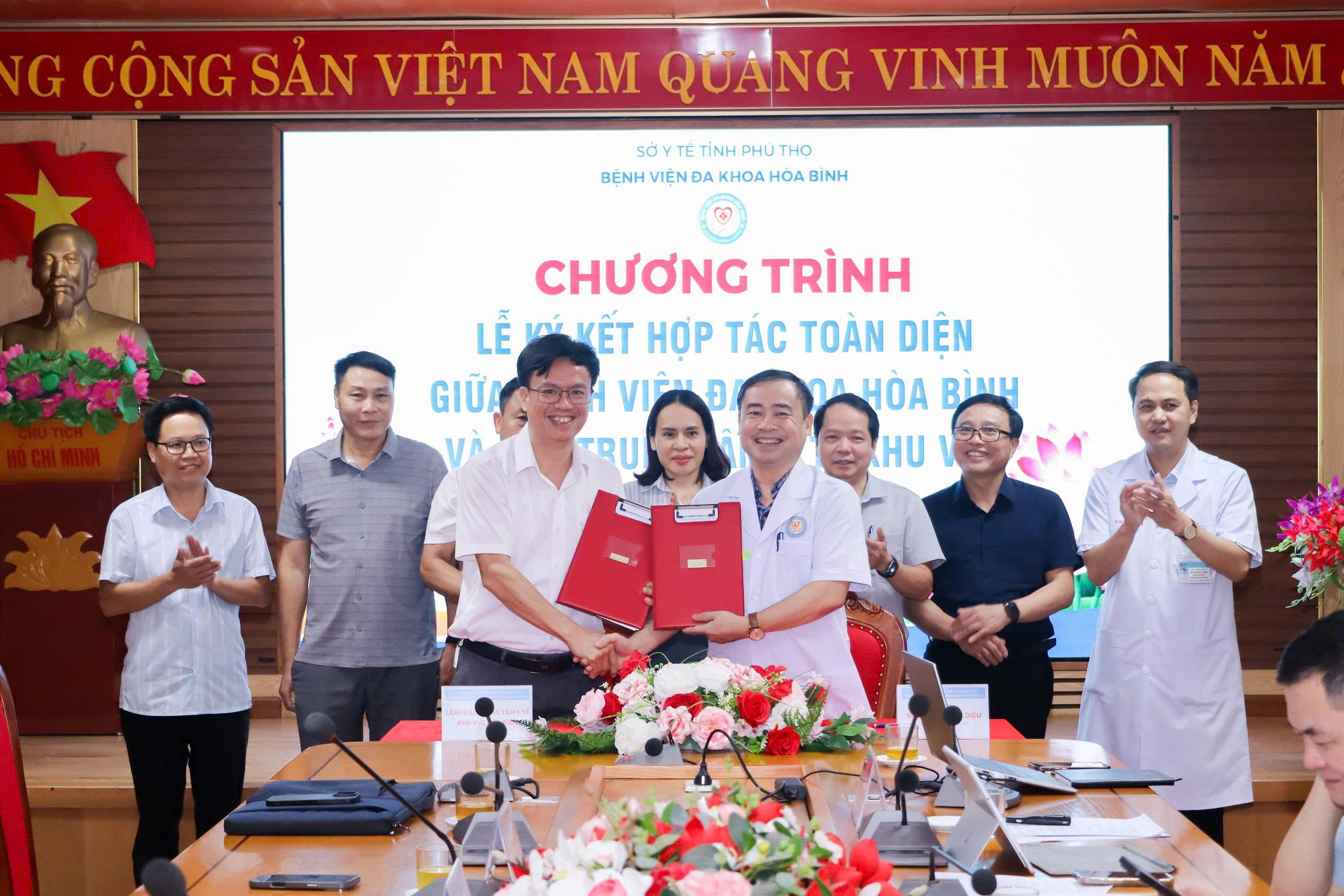 Bệnh viện Đa khoa Hòa Bình ký kết hợp tác toàn diện, tăng cường hỗ trợ chuyên môn cho các Trung tâm Y tế khu vực