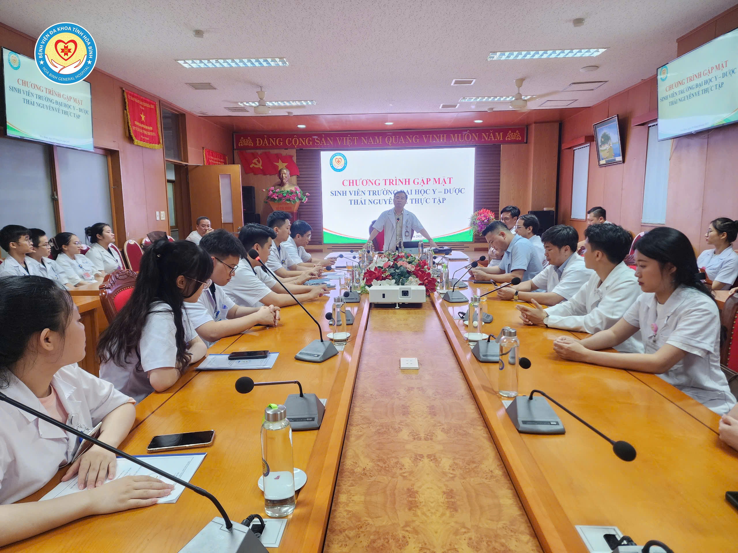  Tổng kết đợt thực tập tốt nghiệp của sinh viên Trường Đại học Y - Dược Thái Nguyên tại Bệnh viện Đa khoa tỉnh Hòa Bình năm 2025